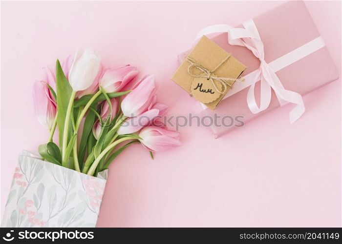 mum inscription with tulips gift box