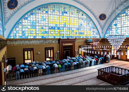 Muslims who pray istoc new mosque istanbul