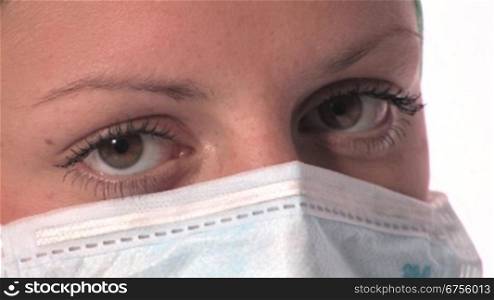 Nahaufnahme auf Augen einer Krankenschwester
