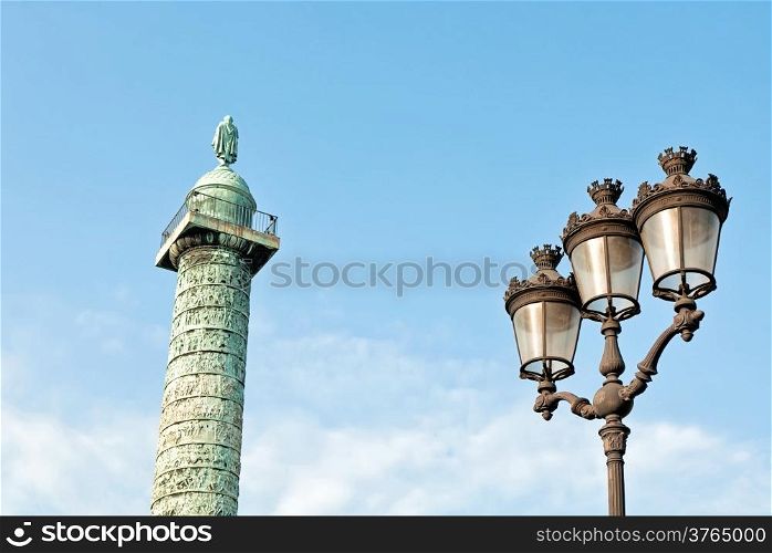 Napoleon&rsquo;s column and street lamp in Paris, France