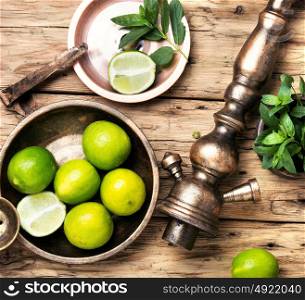 nargile with lime. hookah with tobacco flavor lime and peppermint