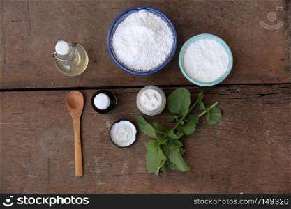 natural and organic products for homemade toothpaste preparation