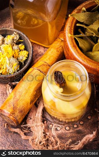 Natural herbs medicine. Natural herbal medicine,medicinal herbs and herbal medicinal tinctures