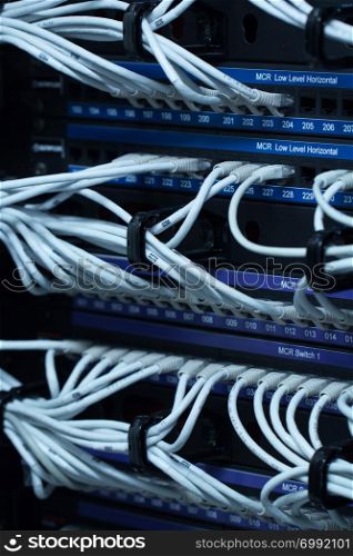 Network hub and UTP Cat 6 cables
