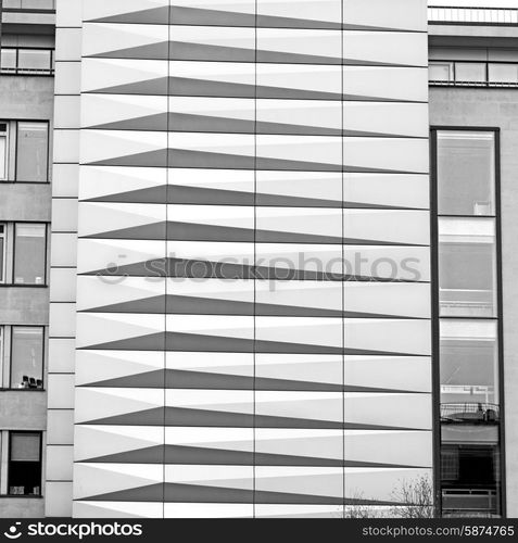 new building in london skyscraper financial district and window