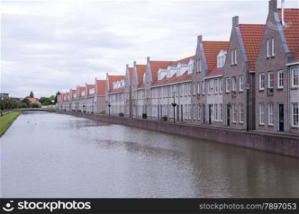 new houses near the water in holland in Middelharnis