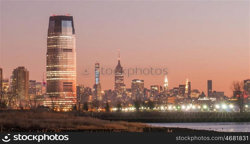 new york city skyline and surroundings