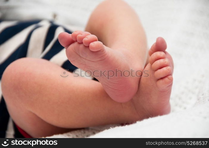 Newborn baby&rsquo;s feet