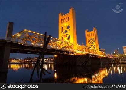 Night falls on the spectacular Tower Bridge over Sacramento&rsquo;s beautiful riverfront