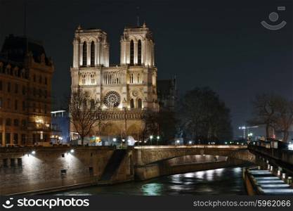 night view of cathedral Notre Dame de Paris