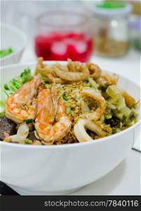 north of thailand cuisine, famous Thai cuisine , rice noodles with spicy sauce
