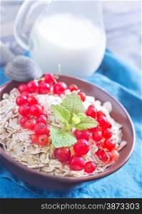 oat flakes with red currant