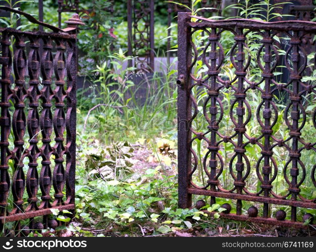 offenes schmiedeeisernesTor. open forged gate in Berlin, Germany