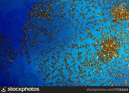 Oil bubbles inside water base form patterns