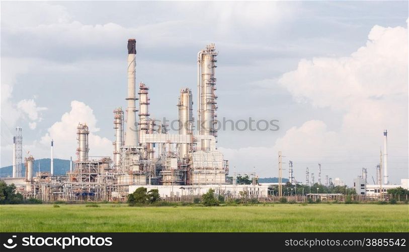 Oil Refinery Plant in filed