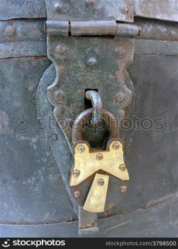 Old closed padlock iron Bauls