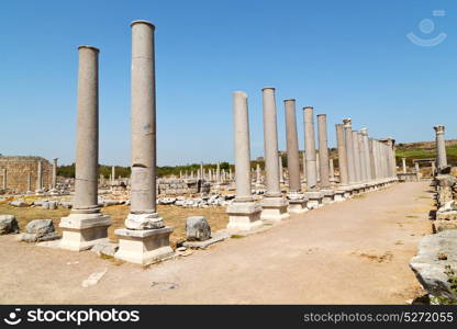 old construction in asia turkey the column and the roman temple