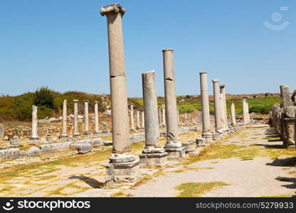 old construction in asia turkey the column and the roman temple