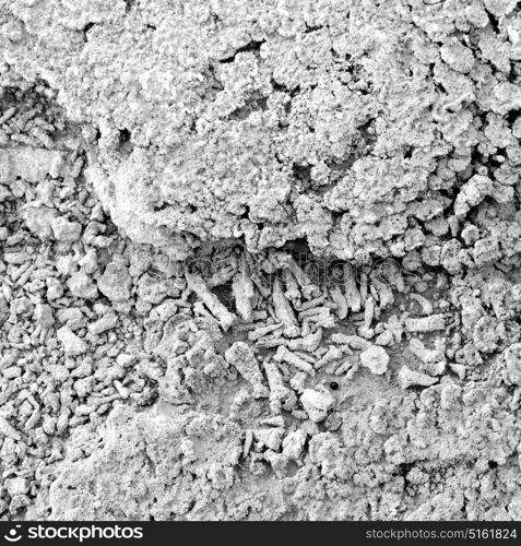 old desert and the abstract cracked sand texture in oman rub al khali