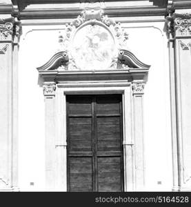 old door in italy land europe architecture and wood the historical gate