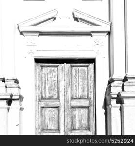 old door in italy land europe architecture and wood the historical gate