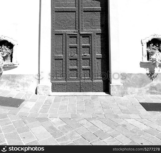 old door in italy land europe architecture and wood the historical gate