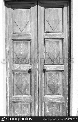 old door in italy land europe architecture and wood the historical gate