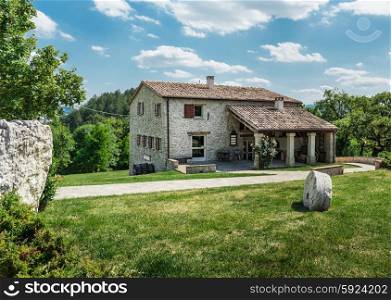 Old farmhouse in Tuscan, Italy