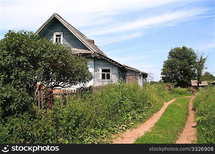 old farmhouse near roads