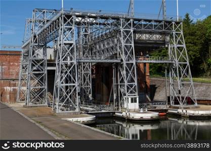 Old hydraulic boat lifts and historic Canal du Centre, Belgium, Unesco Heritage - The hydraulic lift of Houdeng-Goegnies