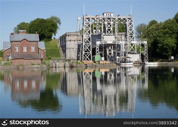 Old hydraulic boat lifts and historic Canal du Centre, Belgium, Unesco Heritage - The hydraulic lift of Thieu