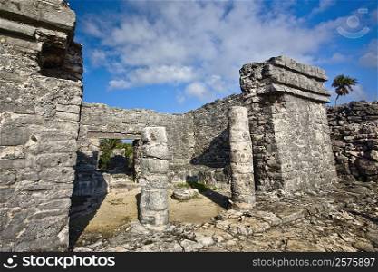 Old ruins of a building, Zona Arqueologica De Tulum, Cancun, Quintana Roo, Mexico
