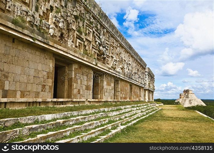 Old ruins of a palace, Palacio Del Gobernador, Uxmal, Yucatan, Mexico