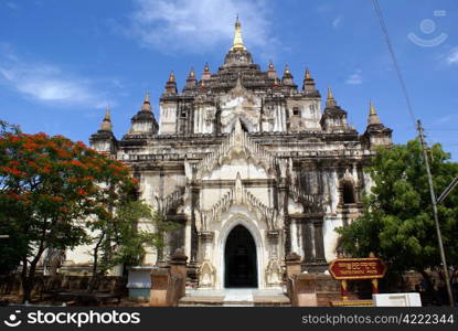 Old temple Thatbyinnyu Phaya in Old Bagan, Myanmar, Burma