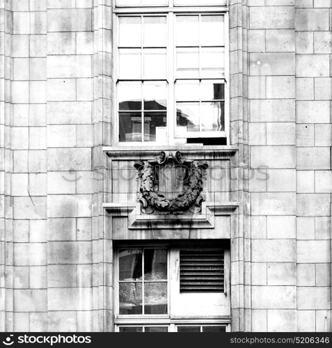 old windon in england london brick and glass the wall