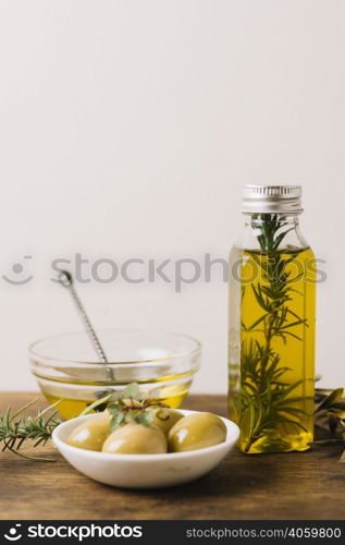 olives with rosemary oil