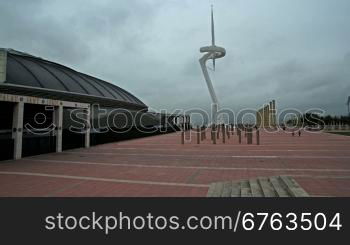 Olympiastadion und Torre de comunicacions de Montjuic, in Barcelona.