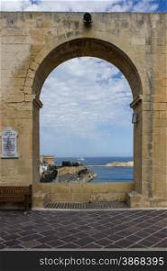 One of the most beautiful parks in Valletta, with a panoramic view from the bastion of St. Peter and Paul