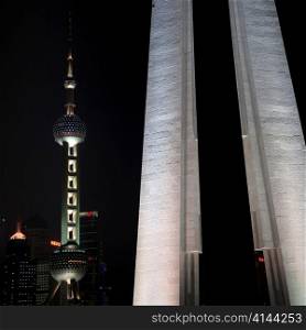 Oriental Pearl Tower and Monument to the People&acute;s Heroes, The Bund, Shanghai, China