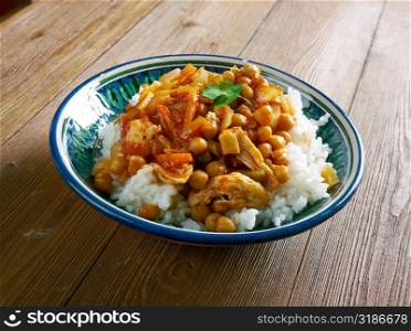 Oshi afgani - Afghan dish with chicken, chickpeas and carrots
