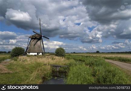 Oude Doornse mill is a windmill near Almkerk in the Dutch province Noord-Brabant. Oude Doornse mill