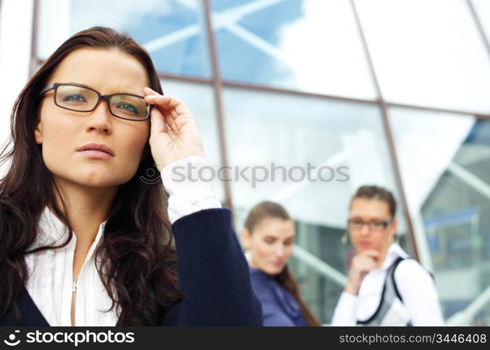 outdoor business girlfriends stay together