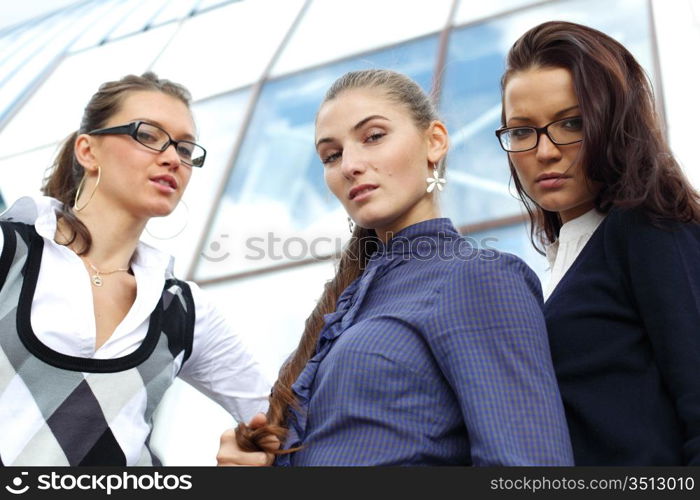 outdoor business girlfriends stay together