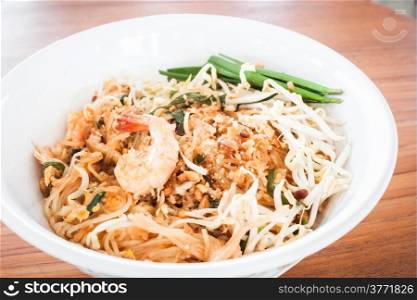 Pad thai, stir fry noodles with shrimp