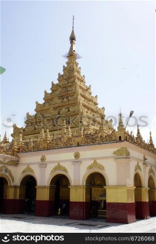 Pagoda Mahamuni Paya in Mandalay, Myanmar