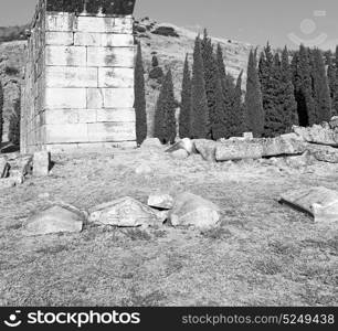 pamukkale old construction in asia turkey the column and the roman temple