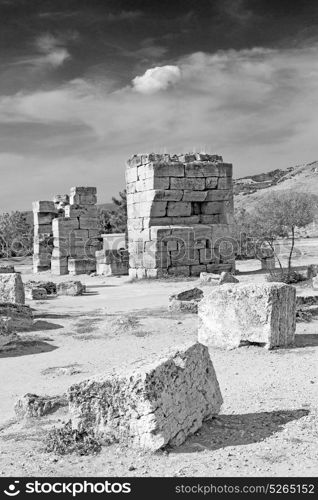 pamukkale old construction in asia turkey the column and the roman temple