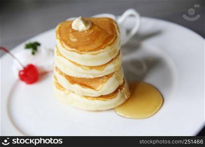 pancake with honey and strawberry