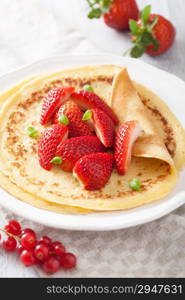 pancakes with strawberry