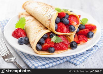 pancakes with strawberry blueberry